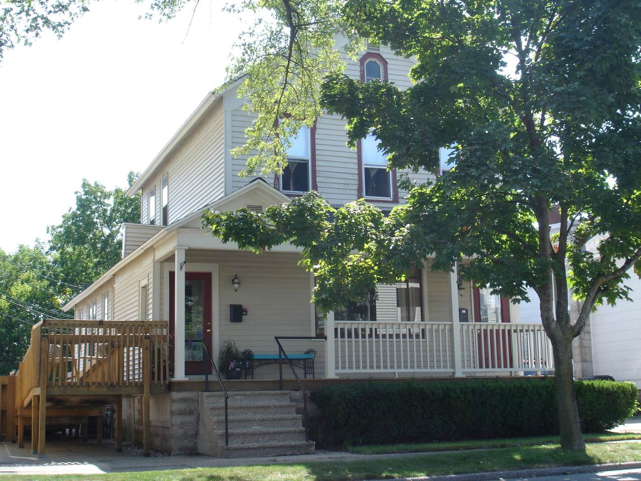 114 7th Street - Photo 1