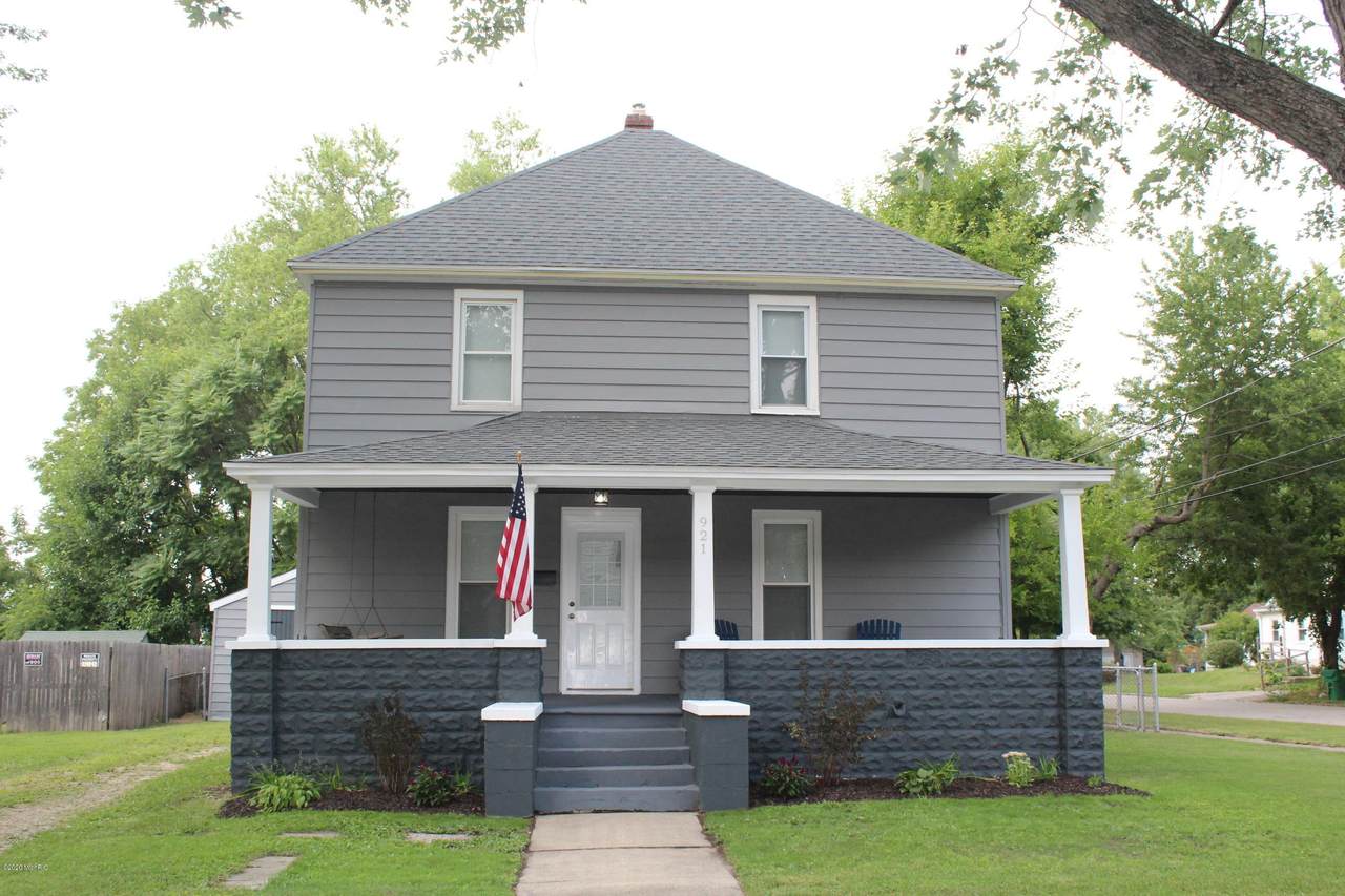 921 Ferry Street - Photo 1