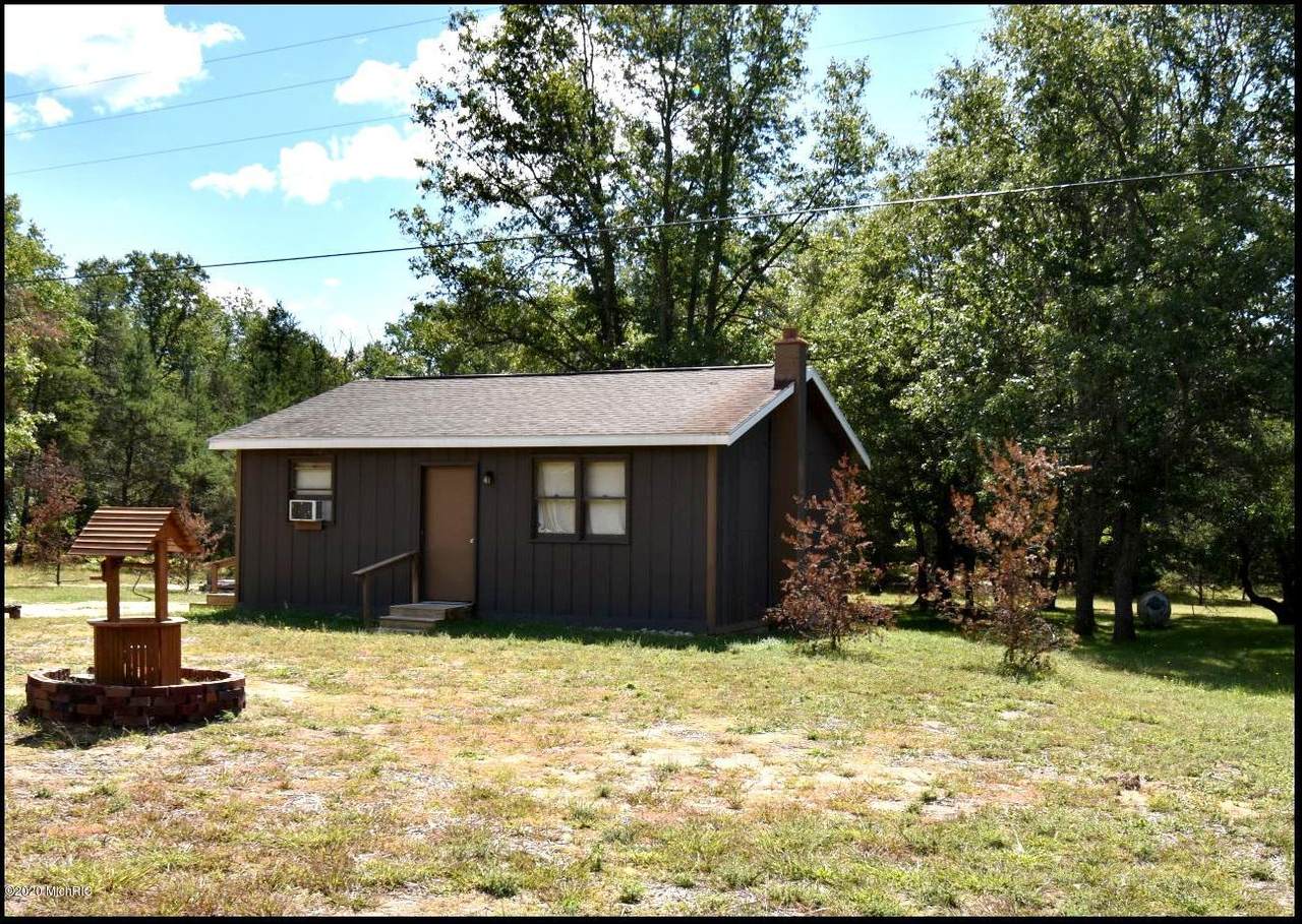 6611 Us-10 - Photo 1