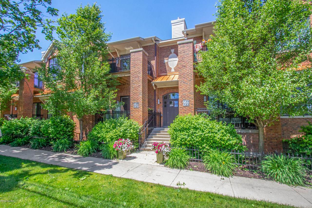 739 Bagley Avenue - Photo 1
