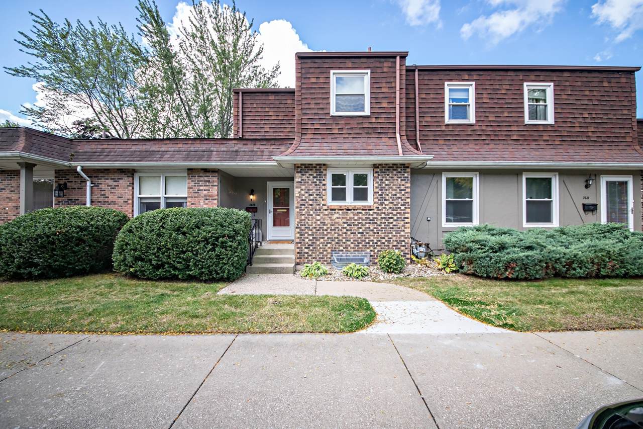 2522 Bristol Terrace - Photo 1