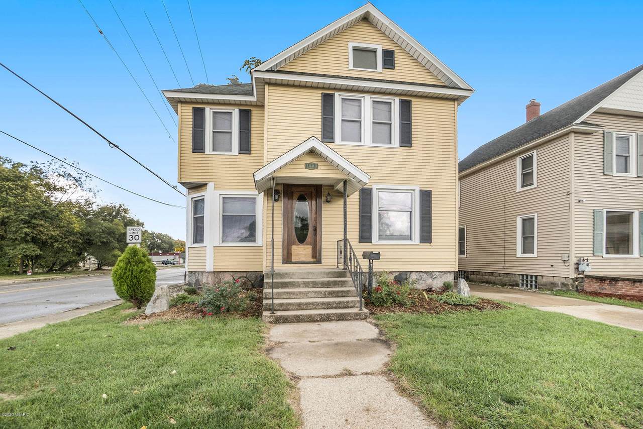 1403 Burdick - Photo 1