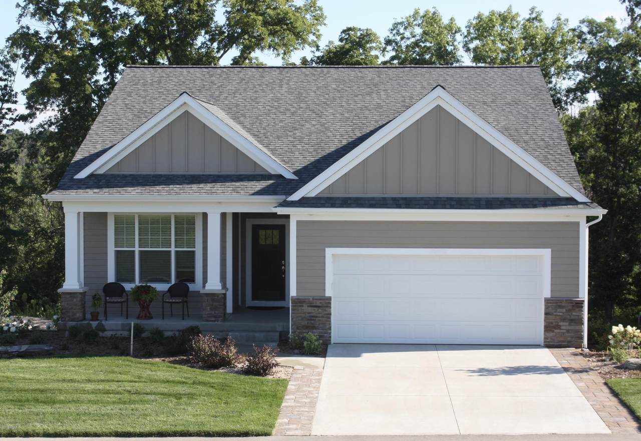 5572 Rockport Drive - Photo 1