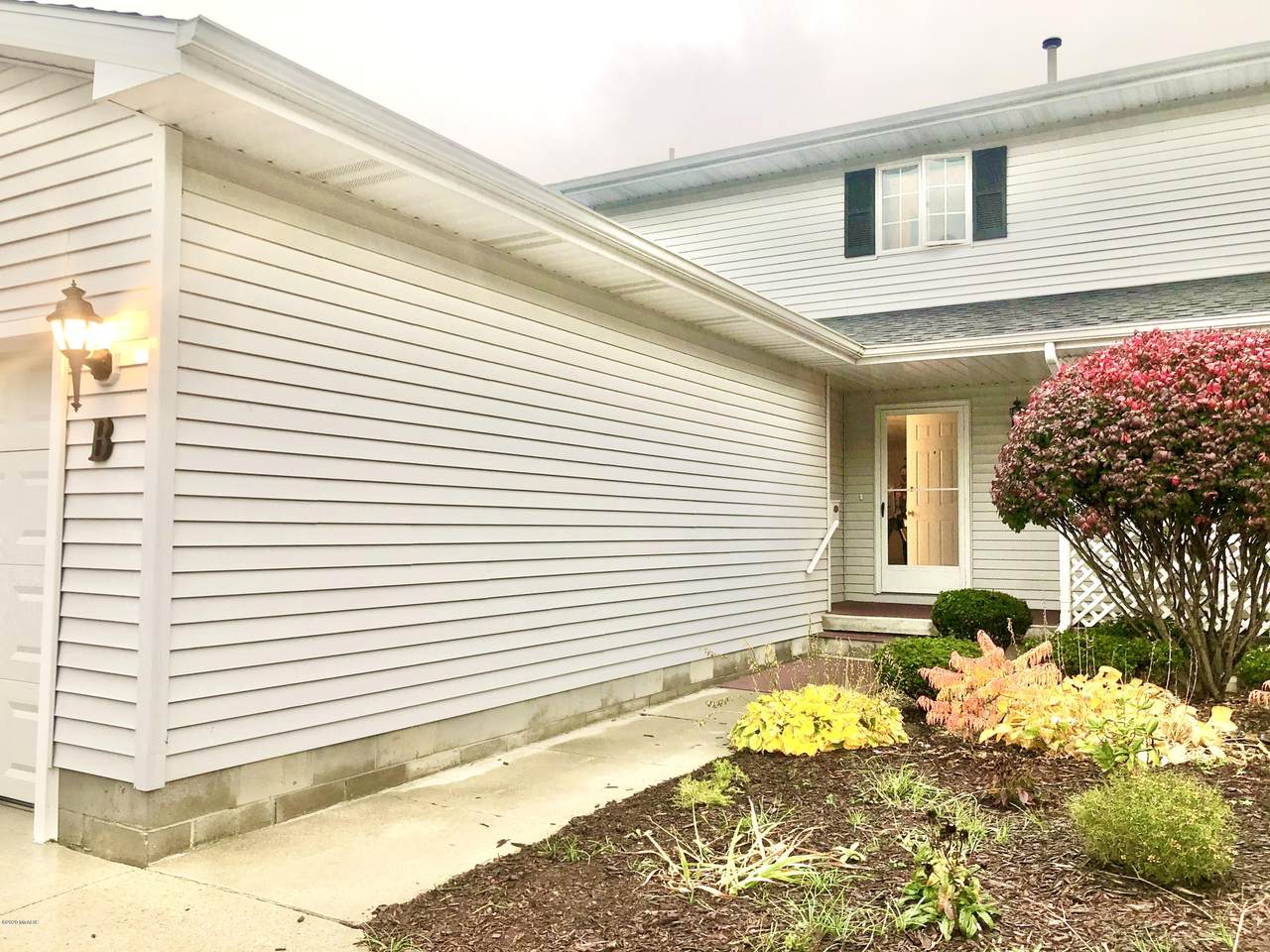 1513 Gaylord Street - Photo 1