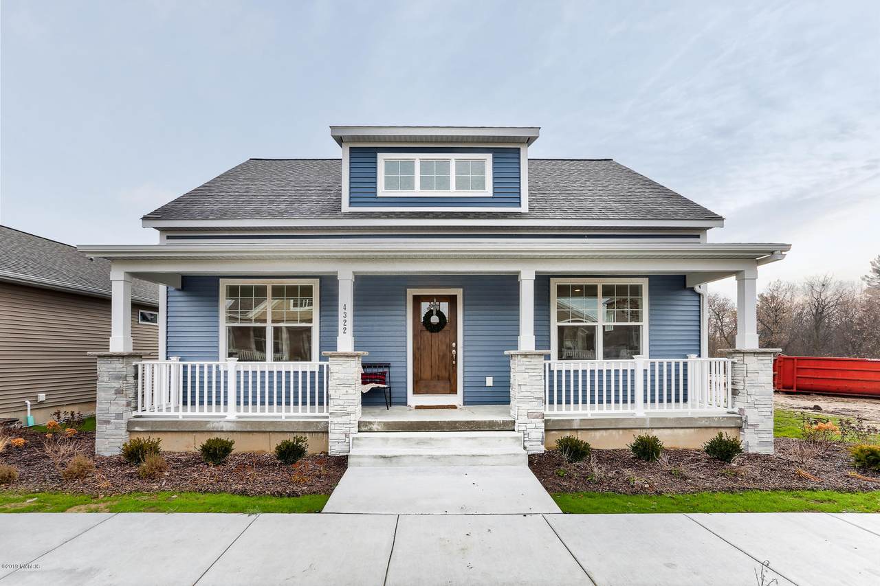 4294 Augusta Hills Avenue - Photo 1