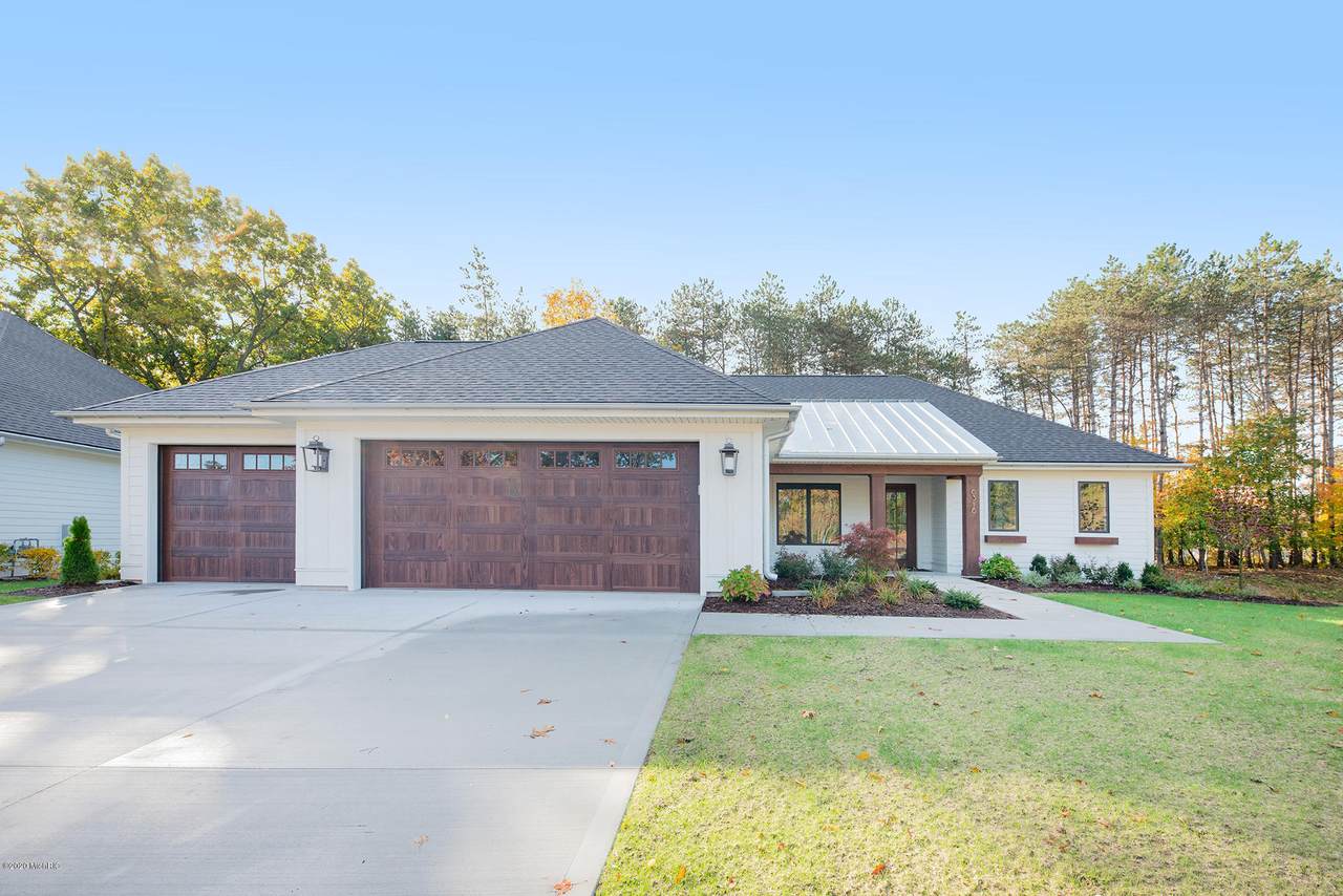 6316 Lamppost Circle - Photo 1