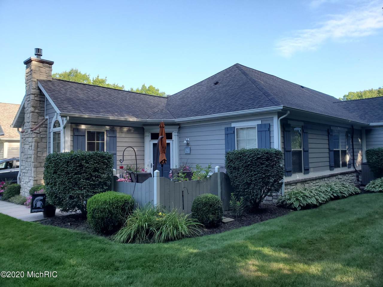 2902 Villa Lane - Photo 1
