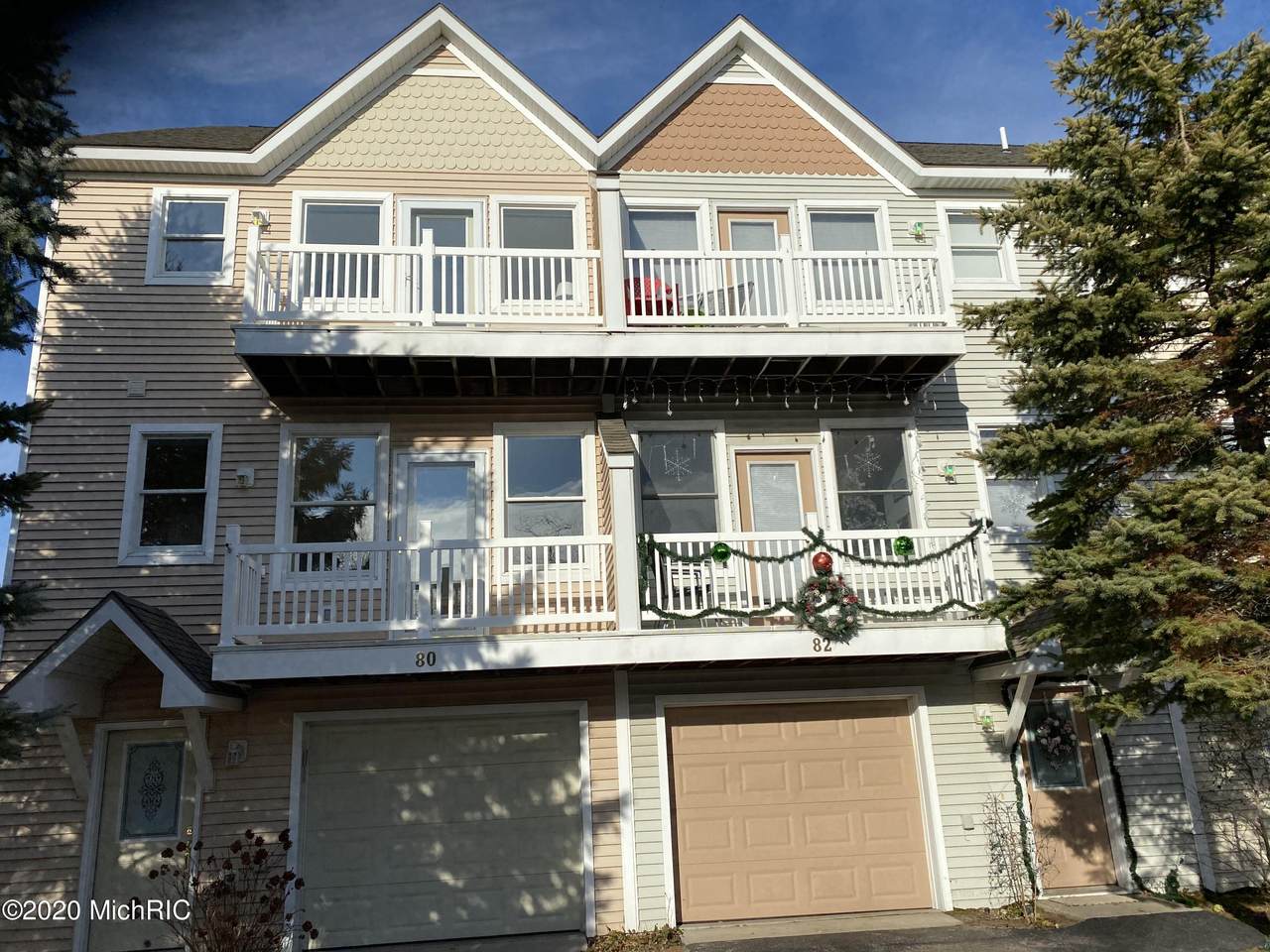 82 Spinnaker Drive - Photo 1