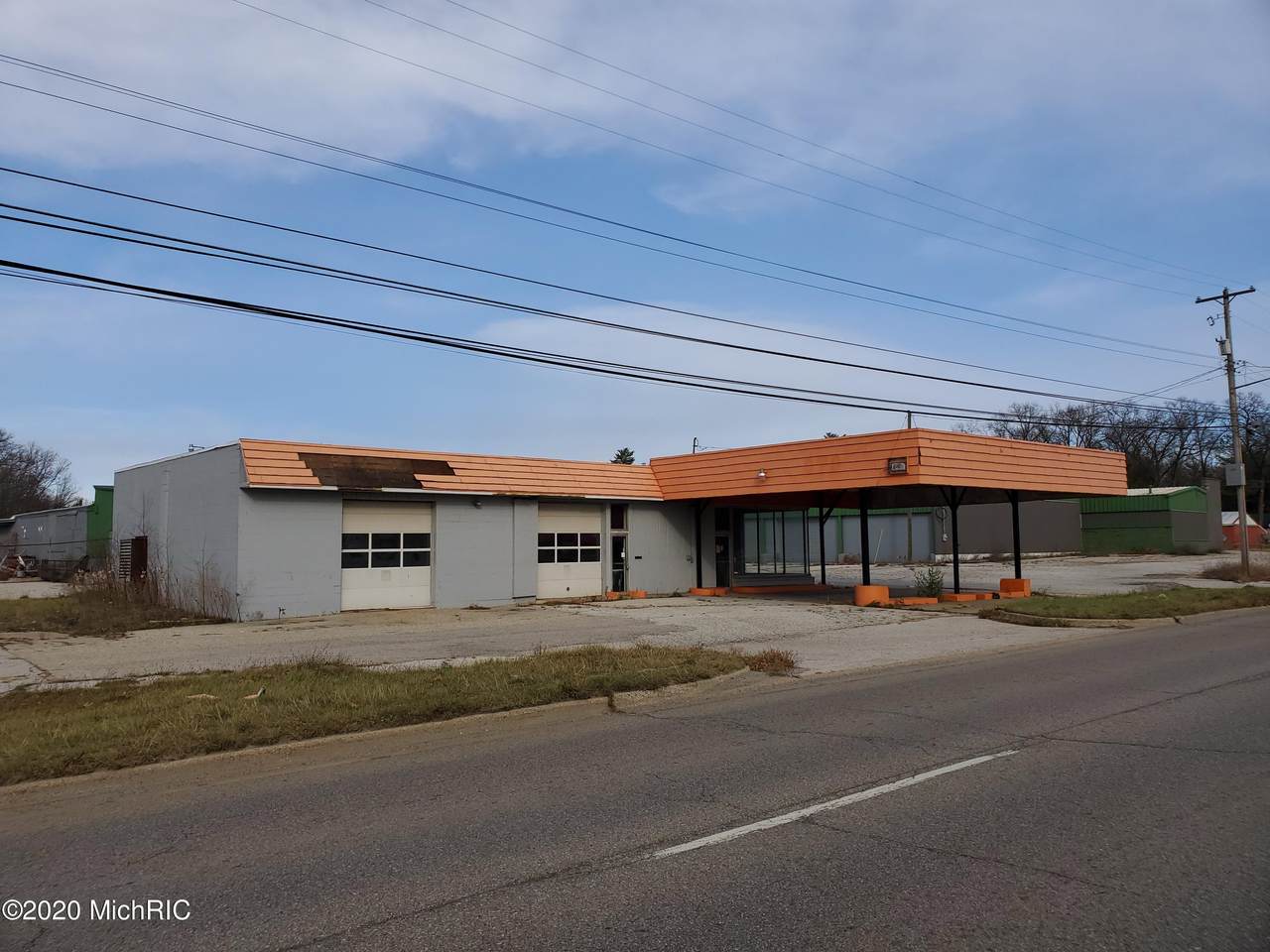 7162-E Apple Avenue - Photo 1