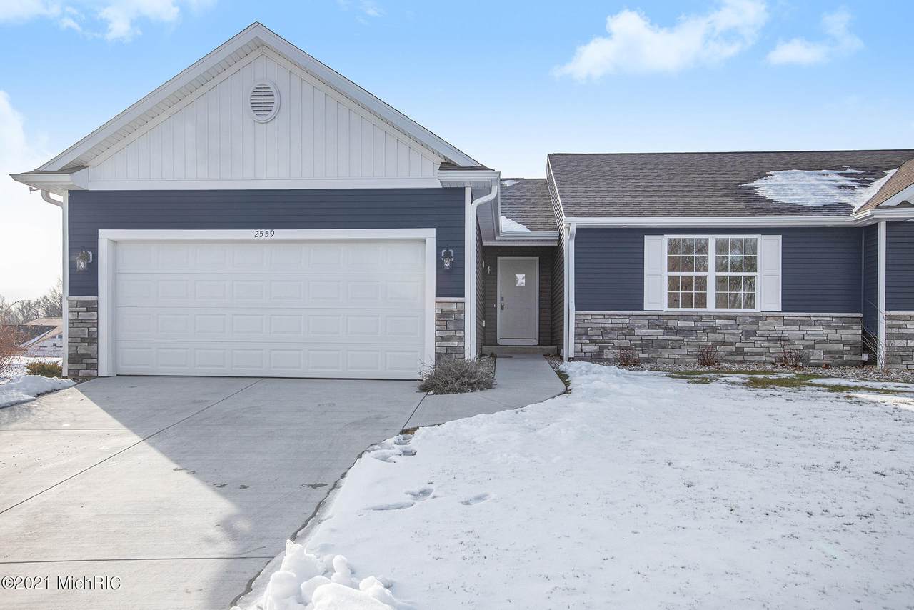 2559 Hunters Run - Photo 1