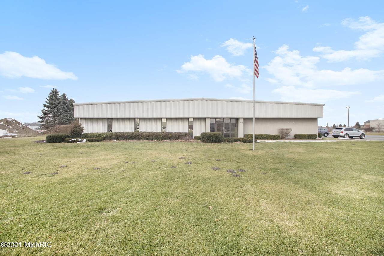 2390 Pipestone Road - Photo 1