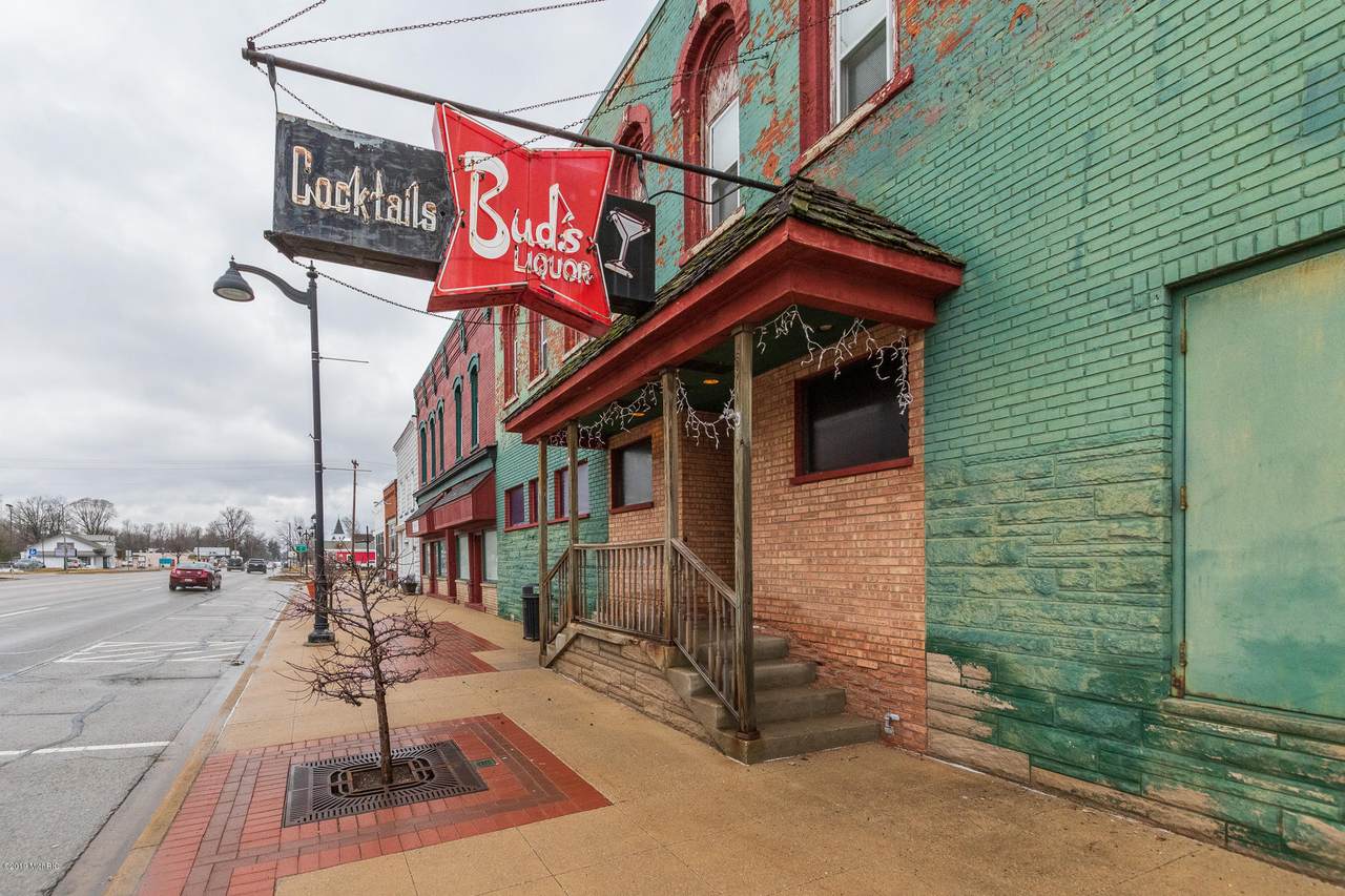 220 Grand Street - Photo 1