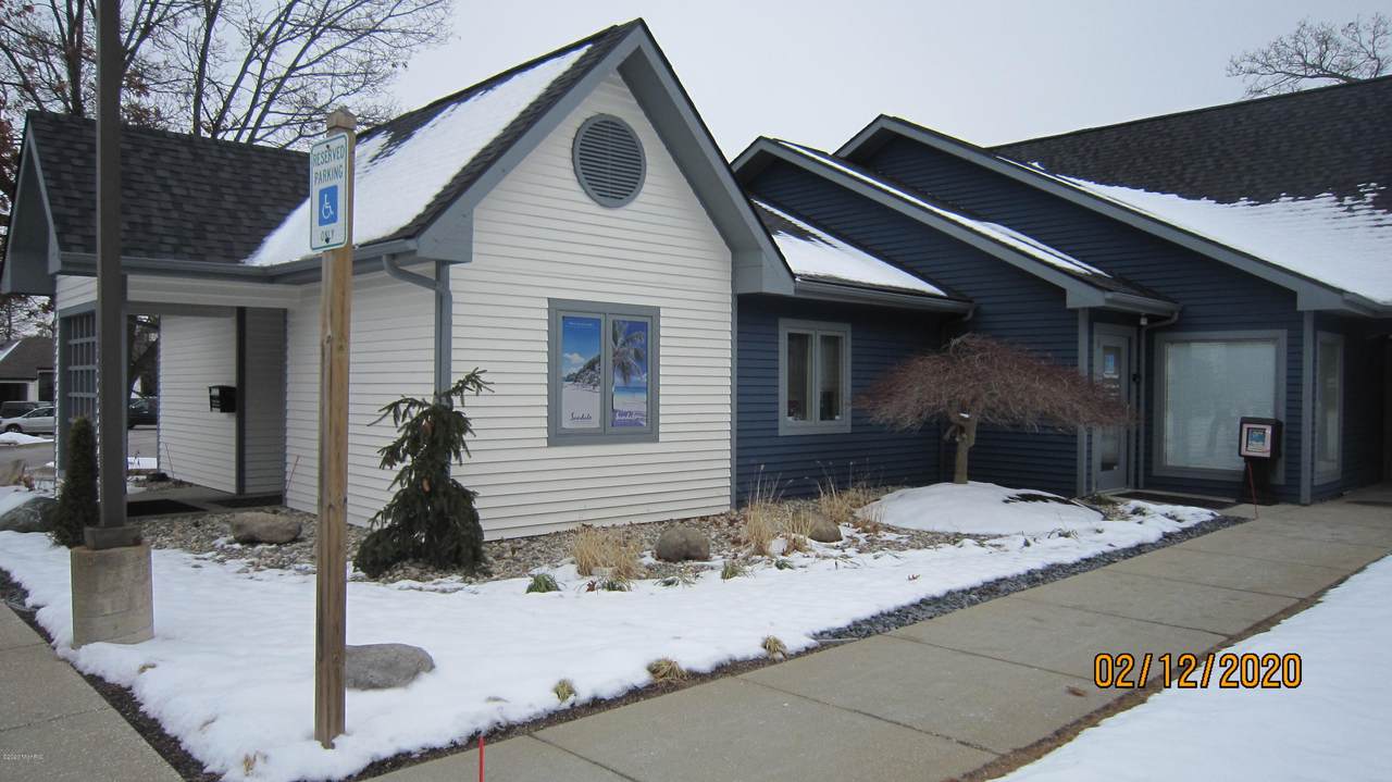 3810 Centre Avenue - Photo 1