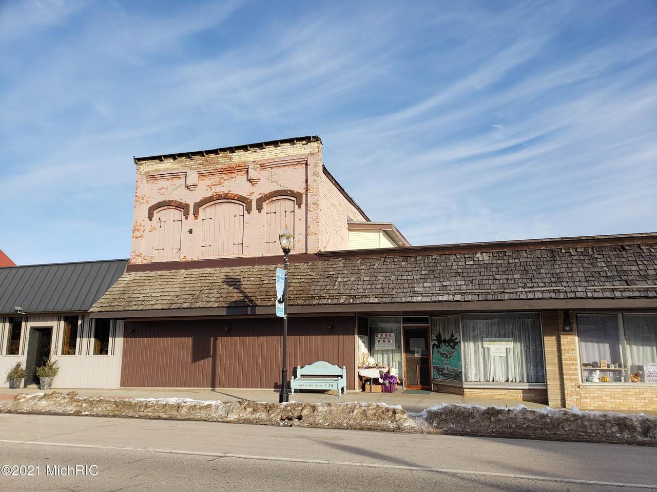 1101 Wilcox Avenue - Photo 1
