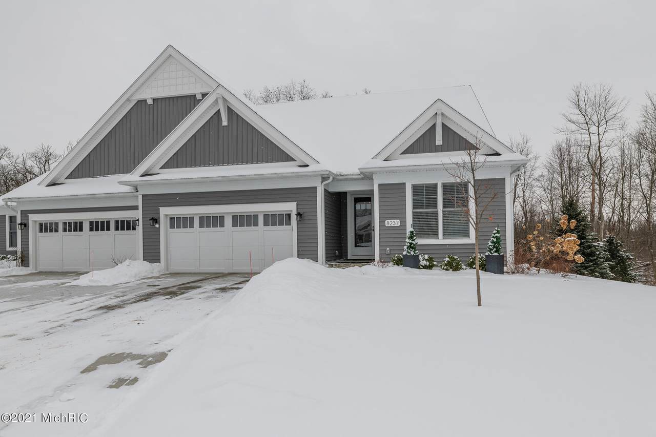 8237 Slate Stone Circle - Photo 1