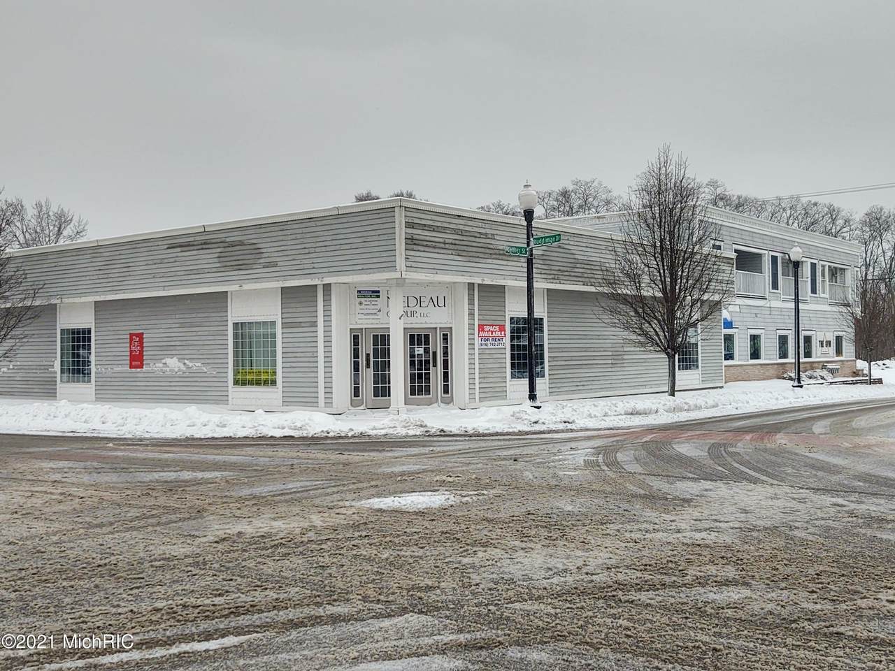 318 Center Street - Photo 1