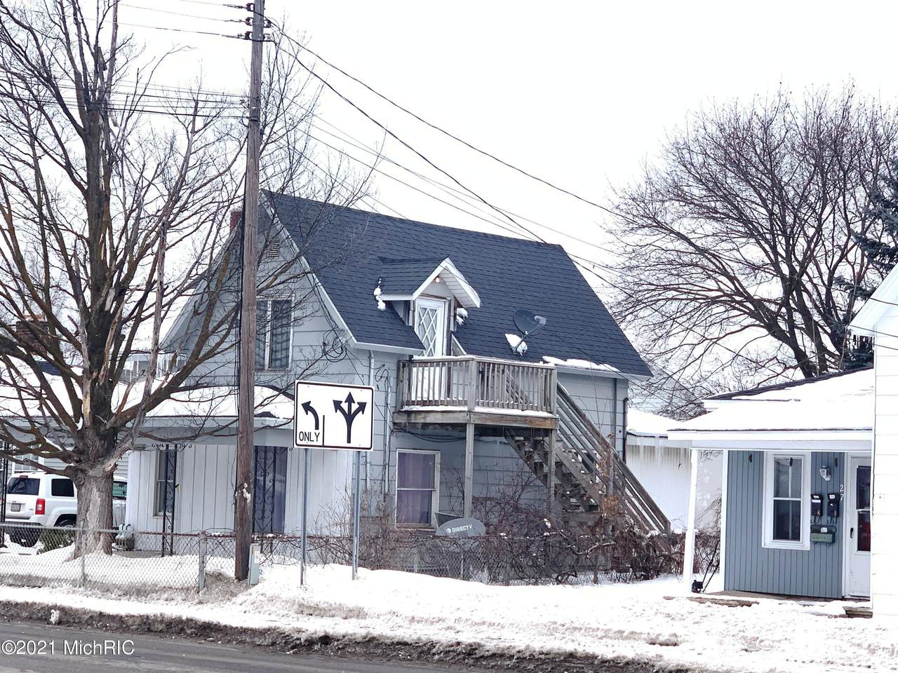 125 3rd Avenue - Photo 1