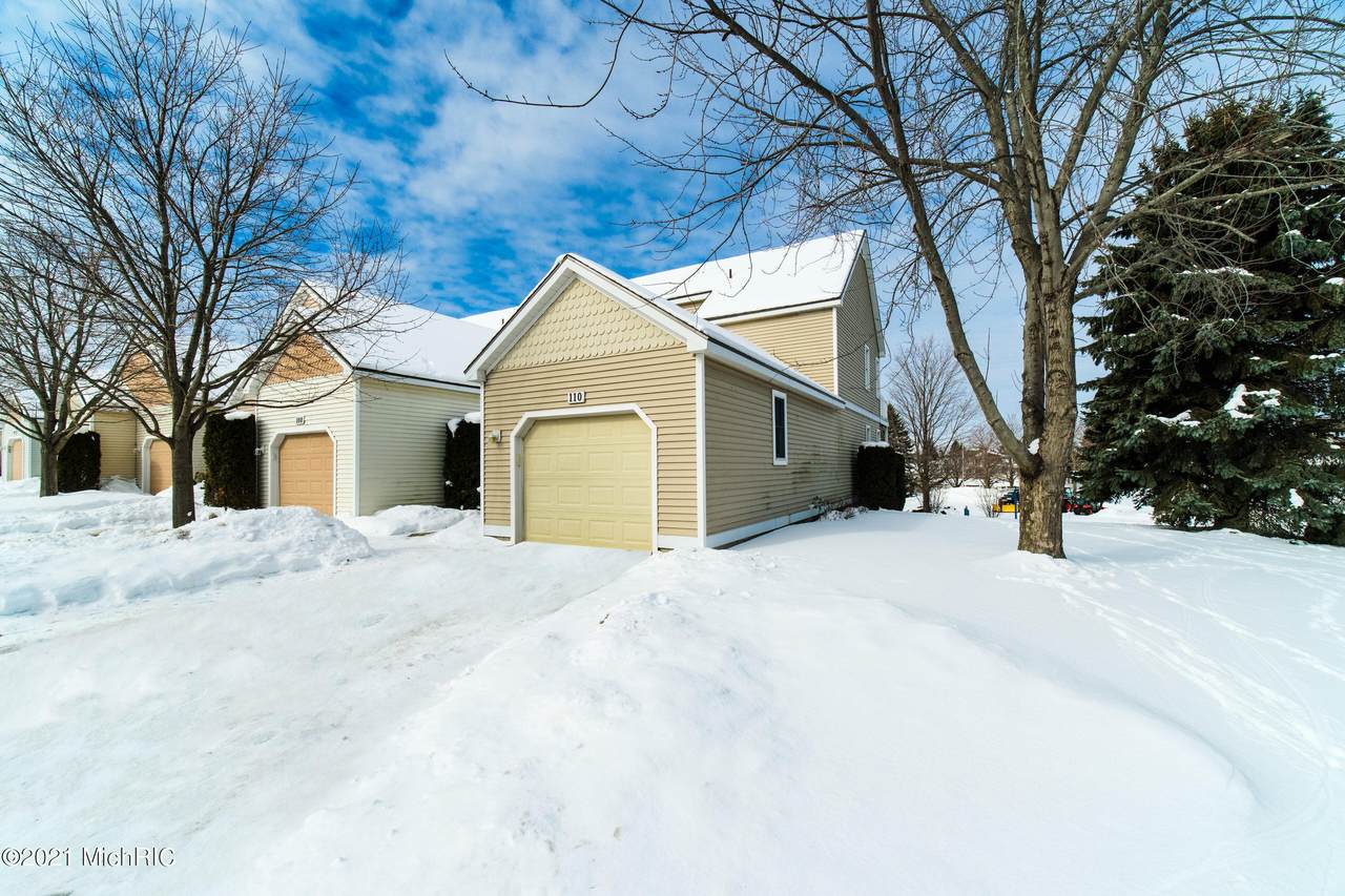 110 Charter Court - Photo 1