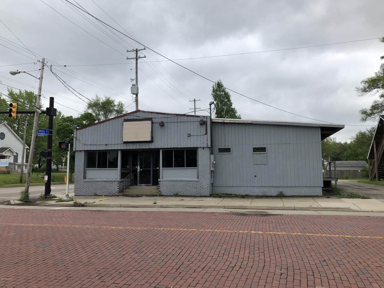 1030 Vine Street - Photo 1