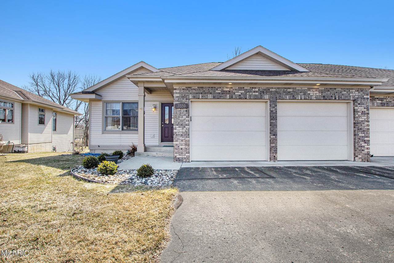 3559 Brook Point Drive - Photo 1