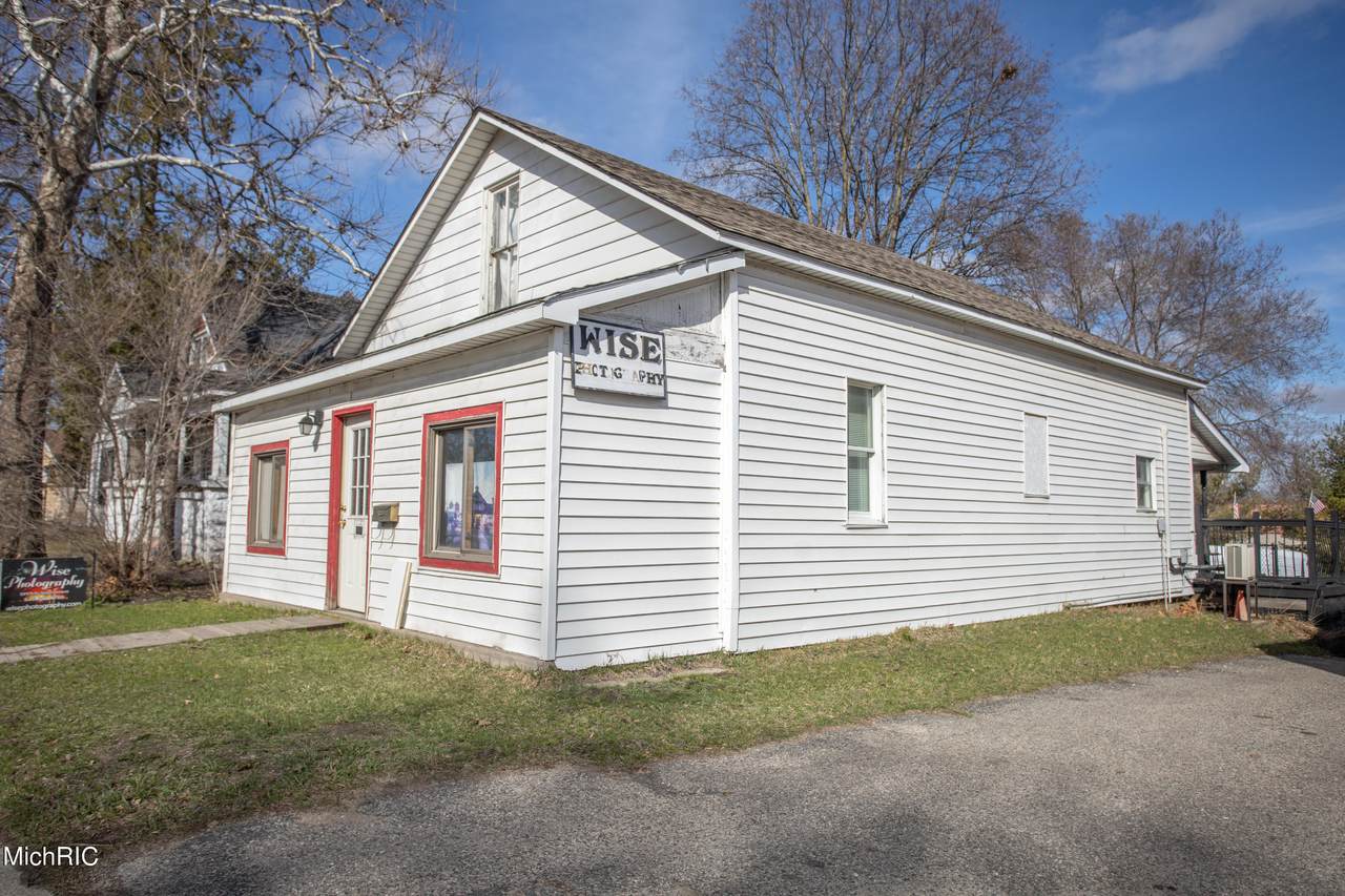 416 State Street - Photo 1