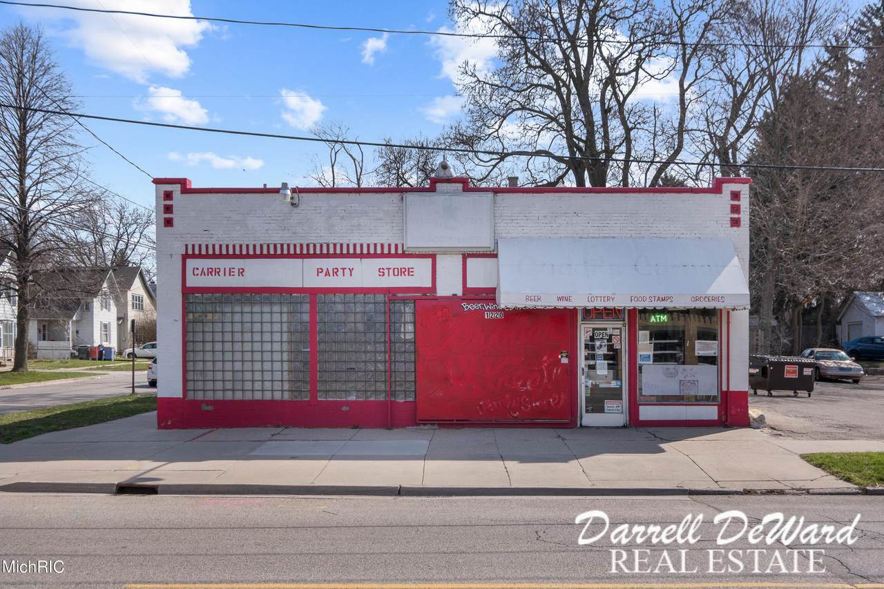1220 College Avenue - Photo 1