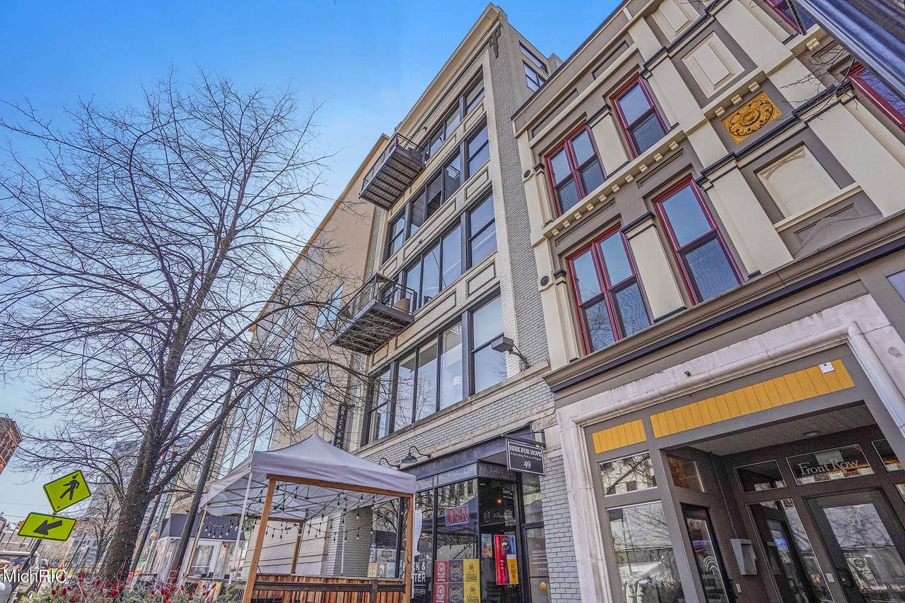 49 Monroe Center Street - Photo 1