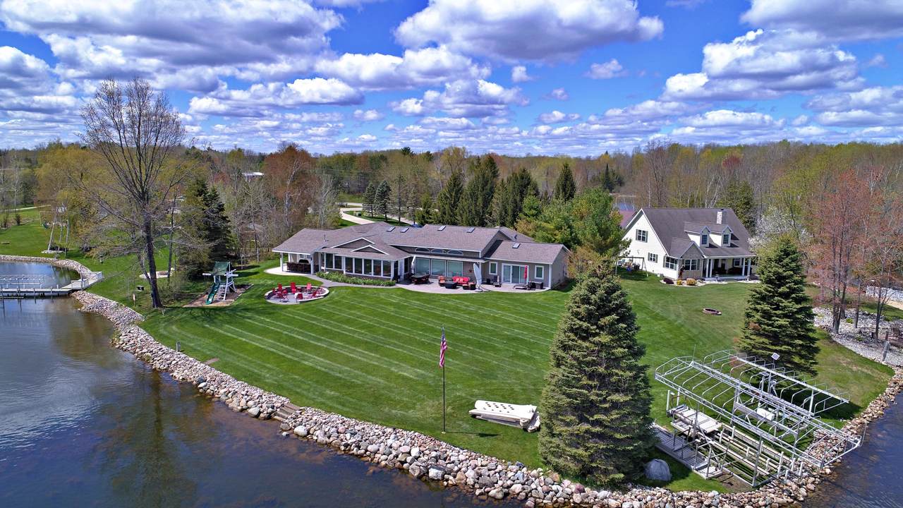 4638 Surrey Lane - Photo 1