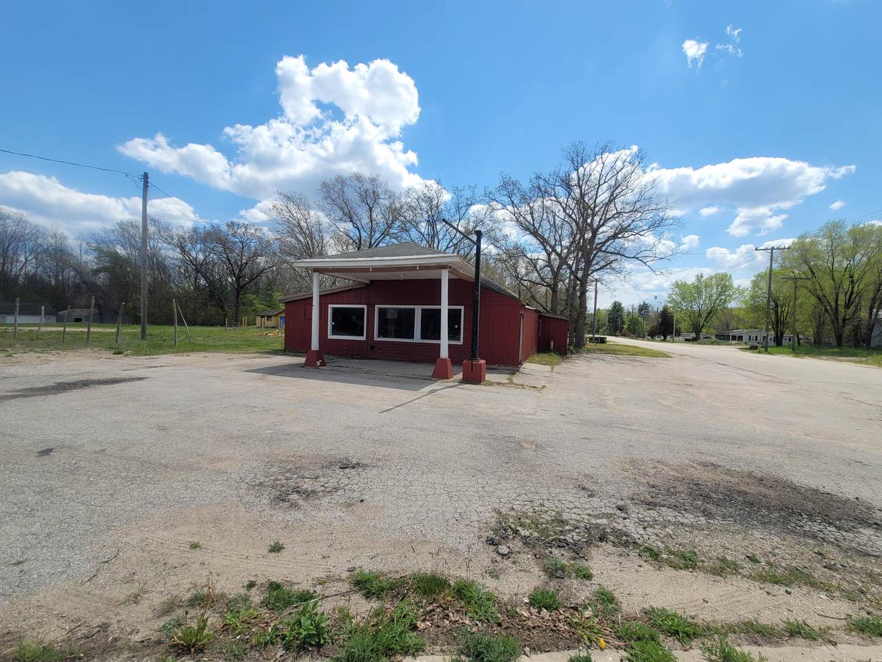 11987 W Us 10 - Photo 1