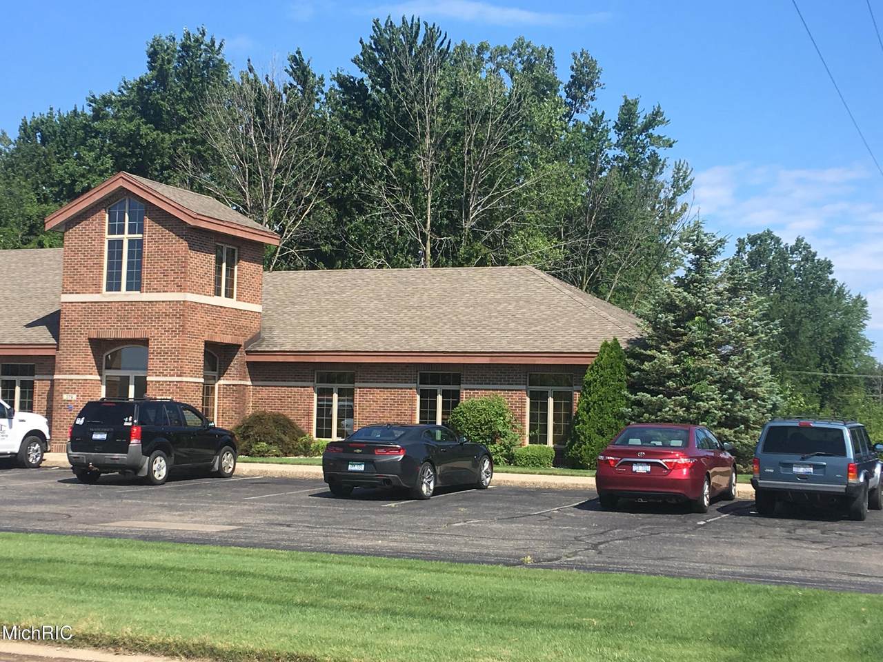 377 Garden Avenue - Photo 1