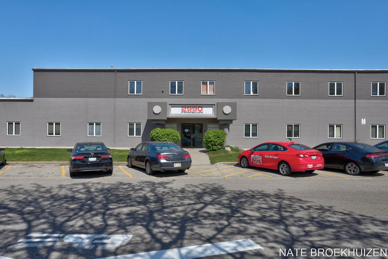 2990 Franklin Avenue - Photo 1