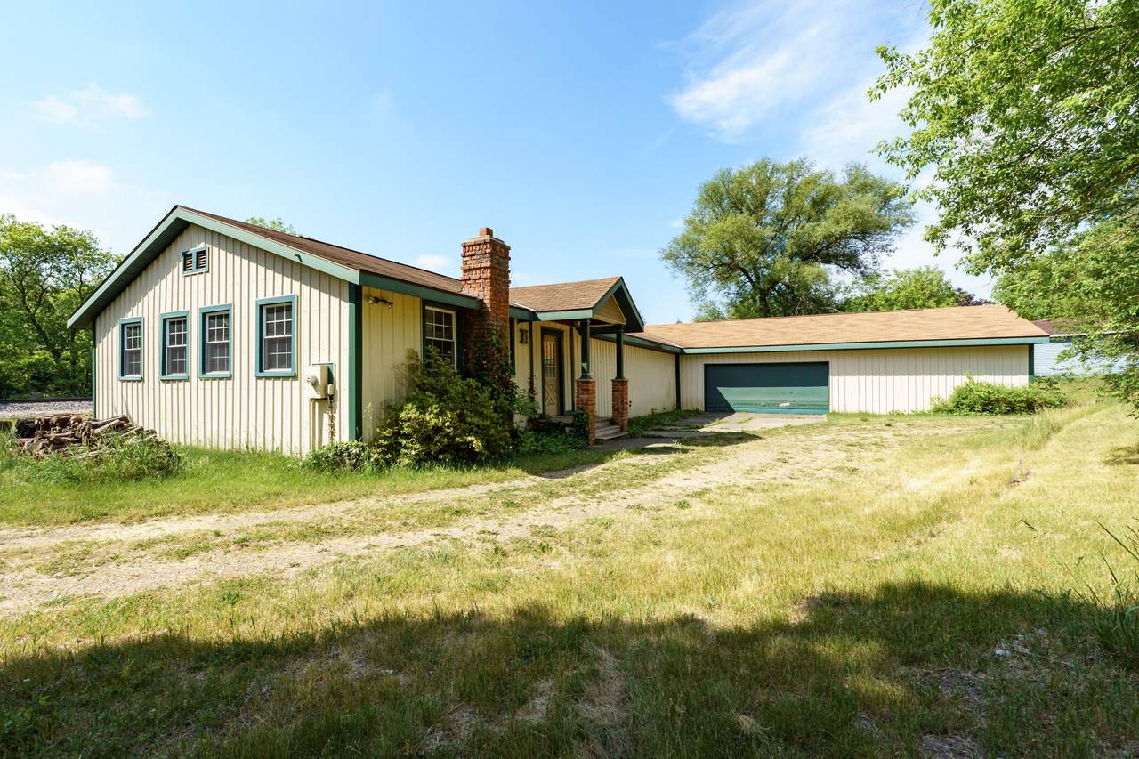 203 Cass Street - Photo 1