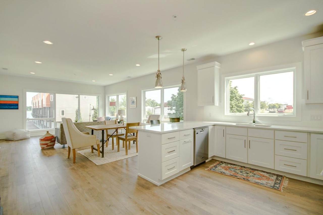 532 16th Street - Photo 1