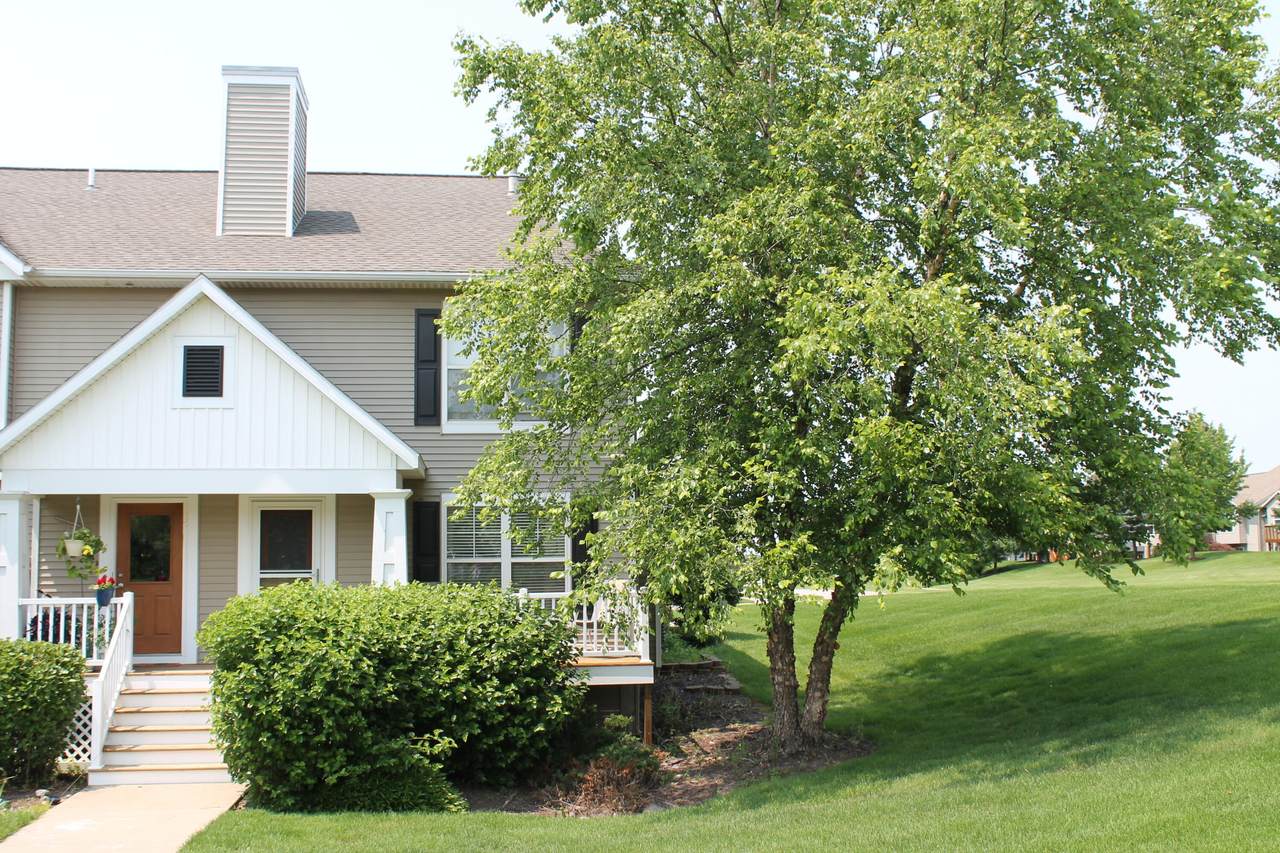 3692 Oxford Court - Photo 1
