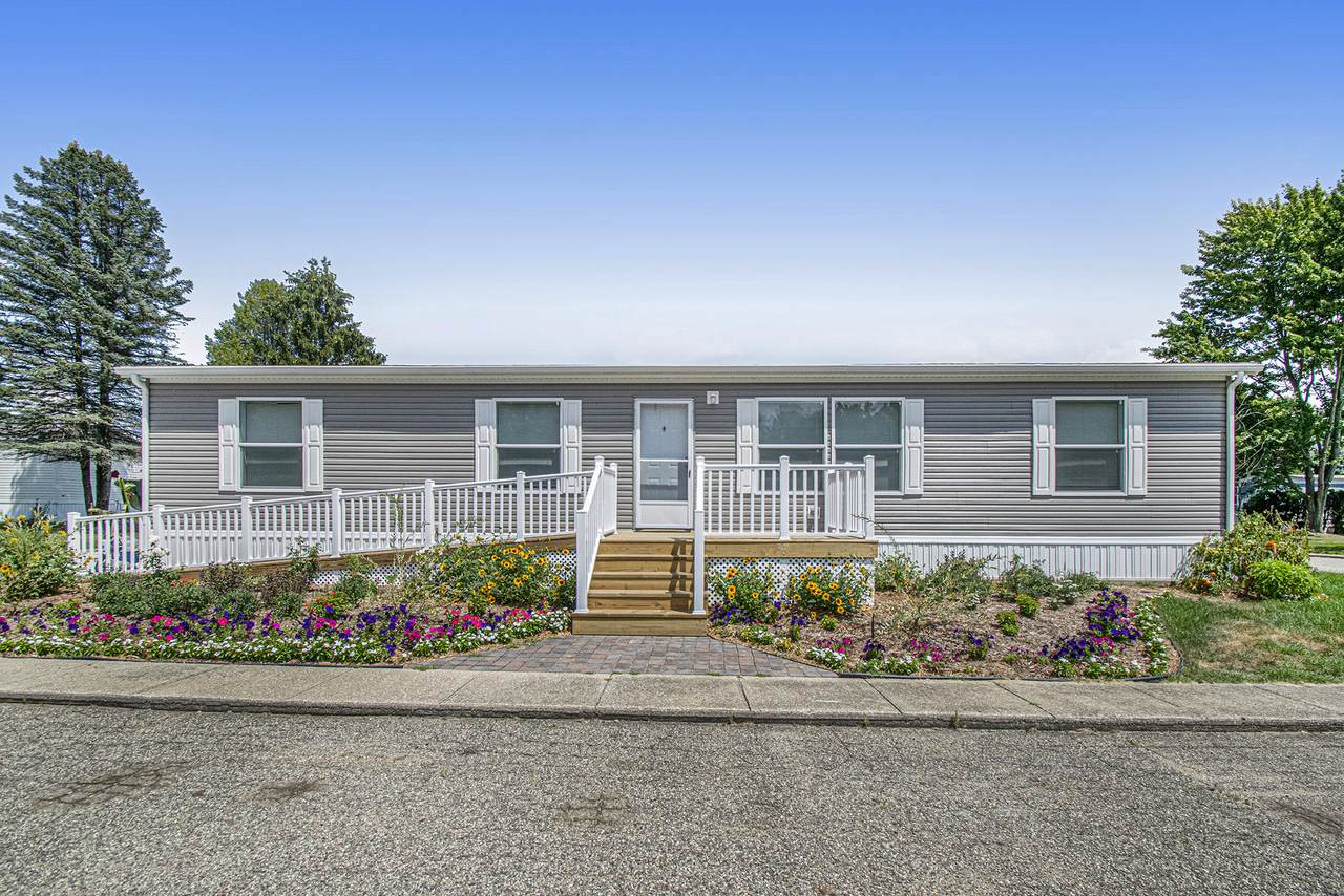 69205 Garver Lake Rd - Photo 1