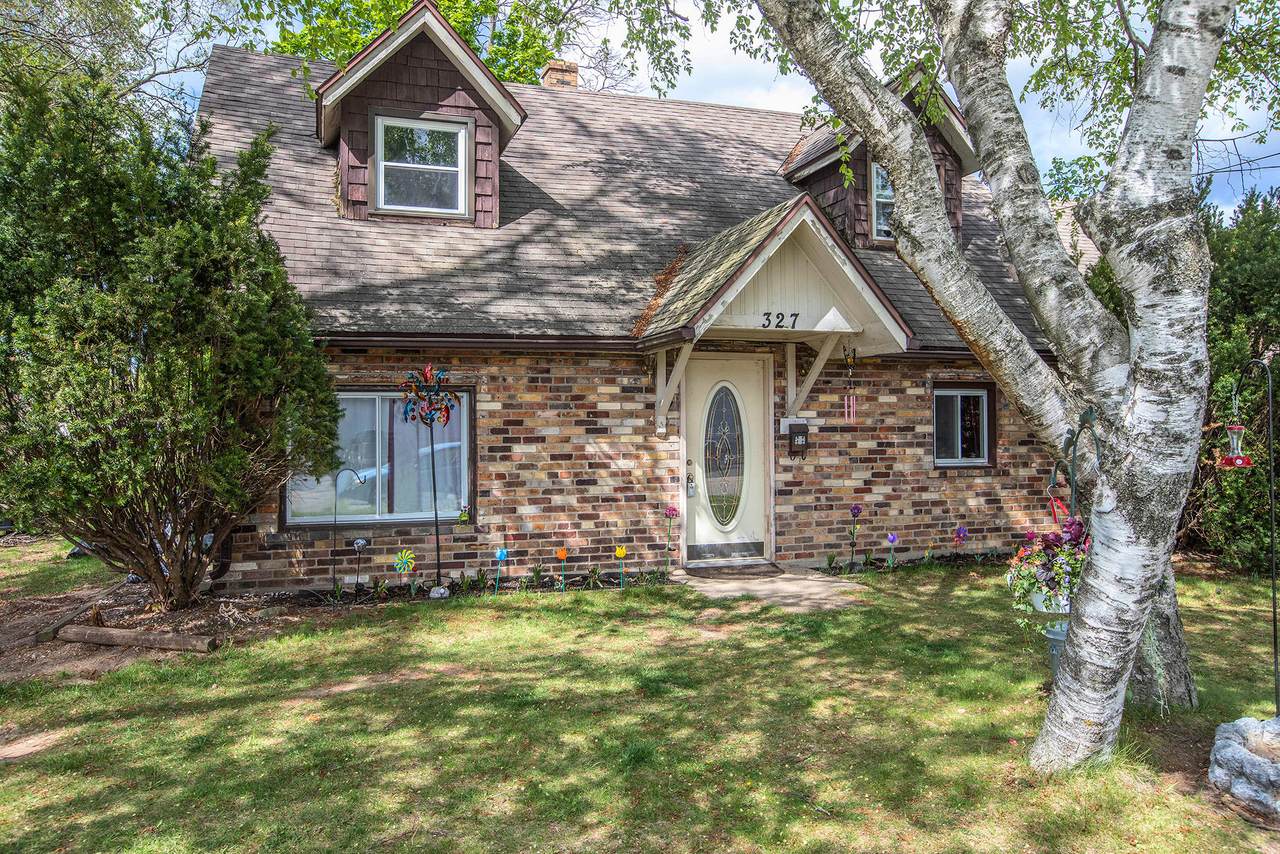 327 Charles Street - Photo 1