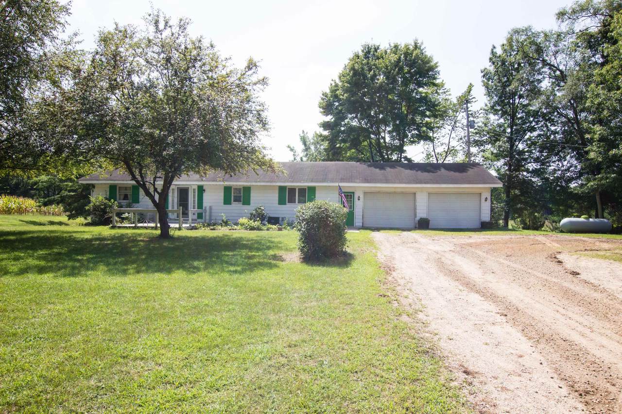 29401 Priest Street - Photo 1