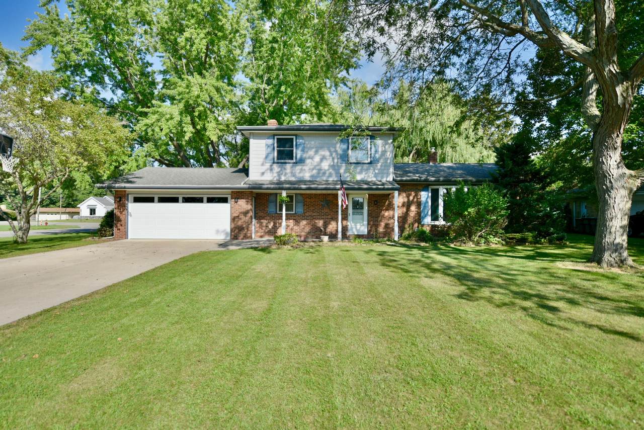 1318 Manor Drive - Photo 1