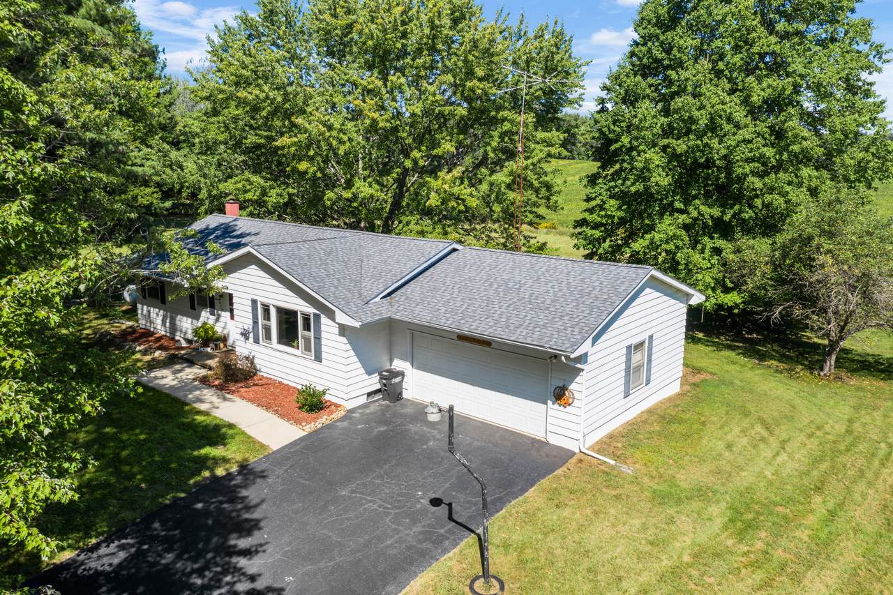 7202 Sears Road - Photo 1