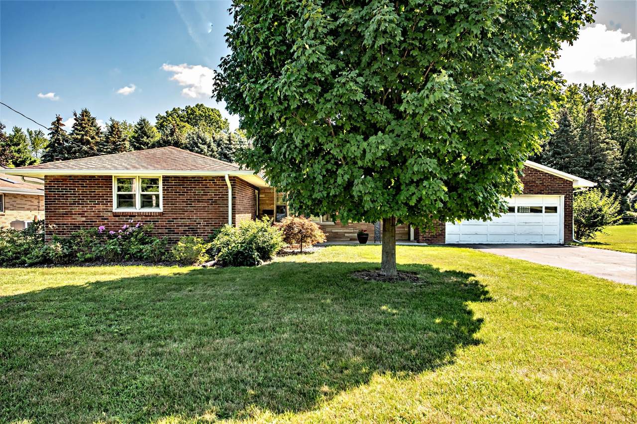 3581 Lincoln Avenue - Photo 1