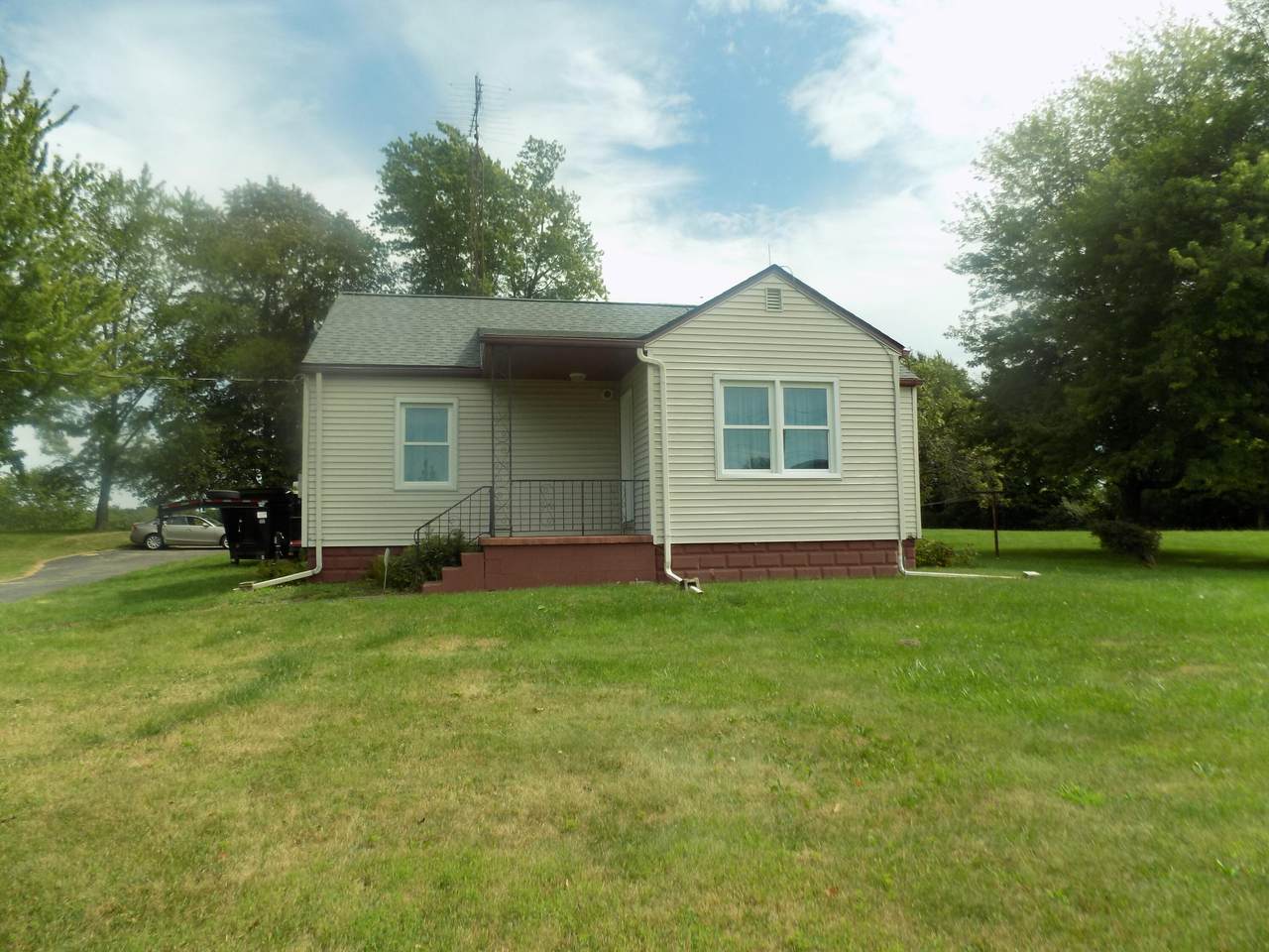 6673 Old Pipestone Road - Photo 1