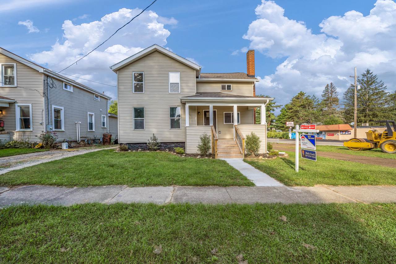 200 Elizabeth Street - Photo 1