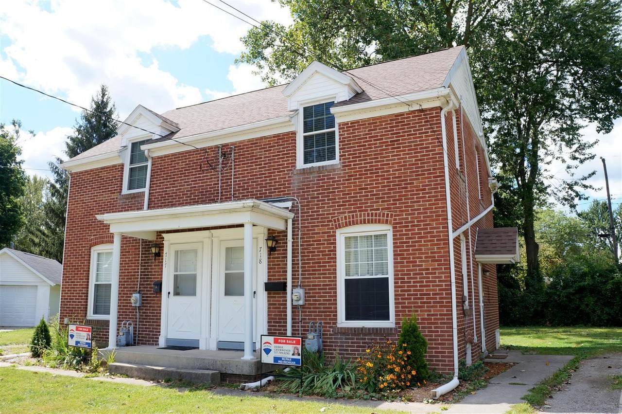 718 Oxford Court - Photo 1