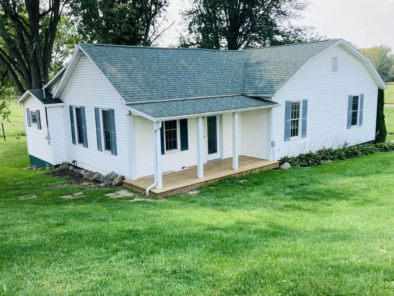 5370 Hartman Road - Photo 1