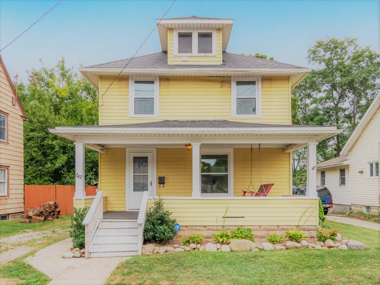 742 Griswold Street - Photo 1