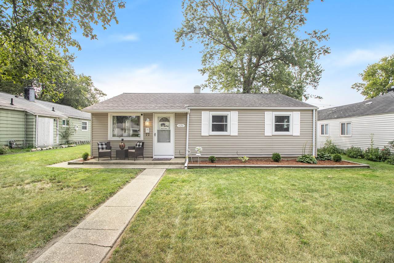 1426 Merrifield Avenue - Photo 1