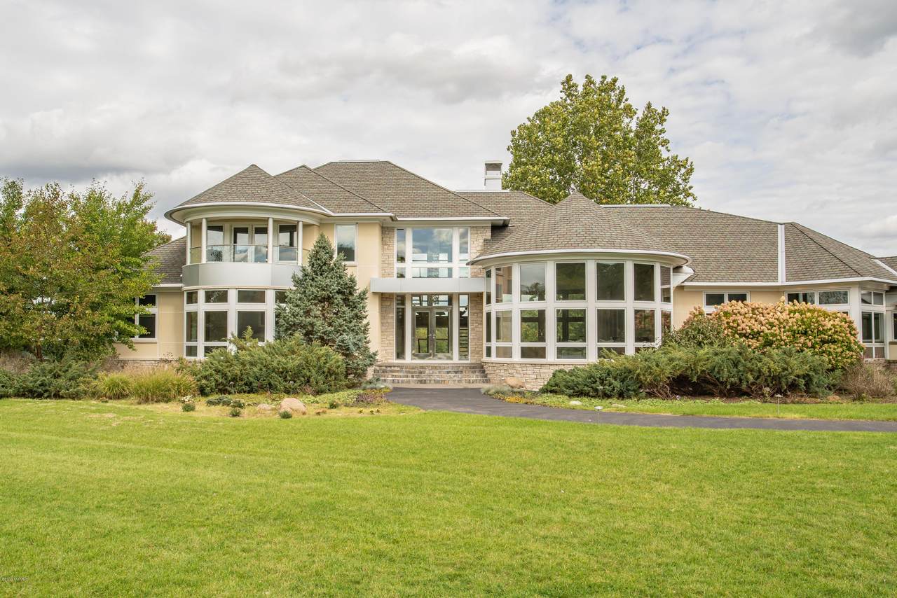 2401 108th Avenue - Photo 1