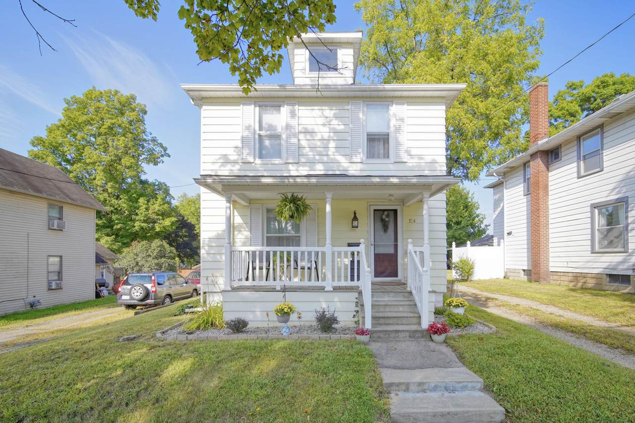 704 Loomis Street - Photo 1