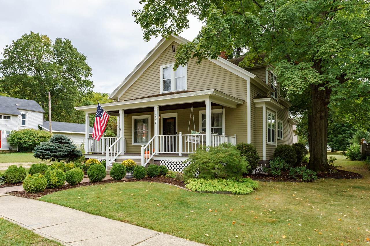 324 Washington Street - Photo 1