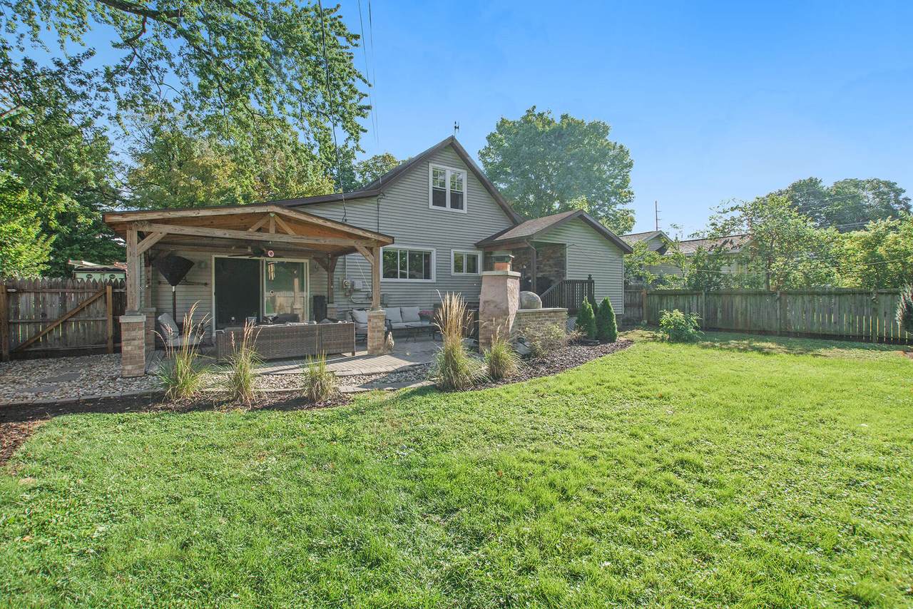 305 Main Street - Photo 1